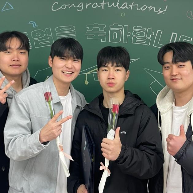 2025년 졸업식(2월) 대표이미지